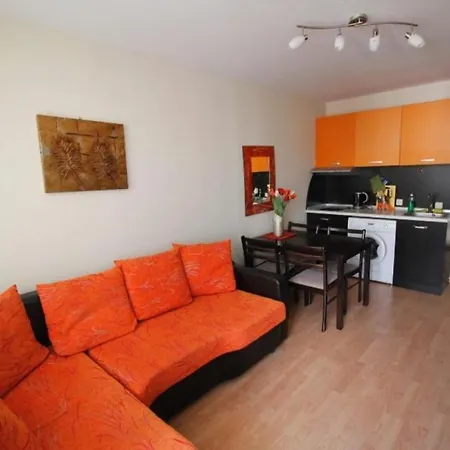 Lovely Studio In A Family Oriented - Fort Noks