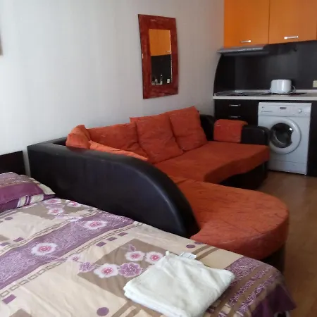 Lovely Studio In A Family Oriented - Fort Noks